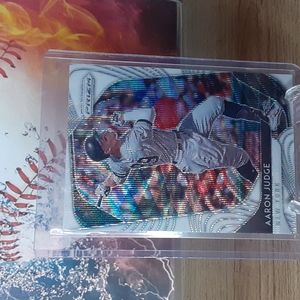 Aaron Judge white wave prizm